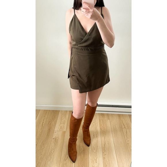 Missguided Army Green V Neck Belted Wrap Skirt Romper sz 6 - Picture 2 of 9